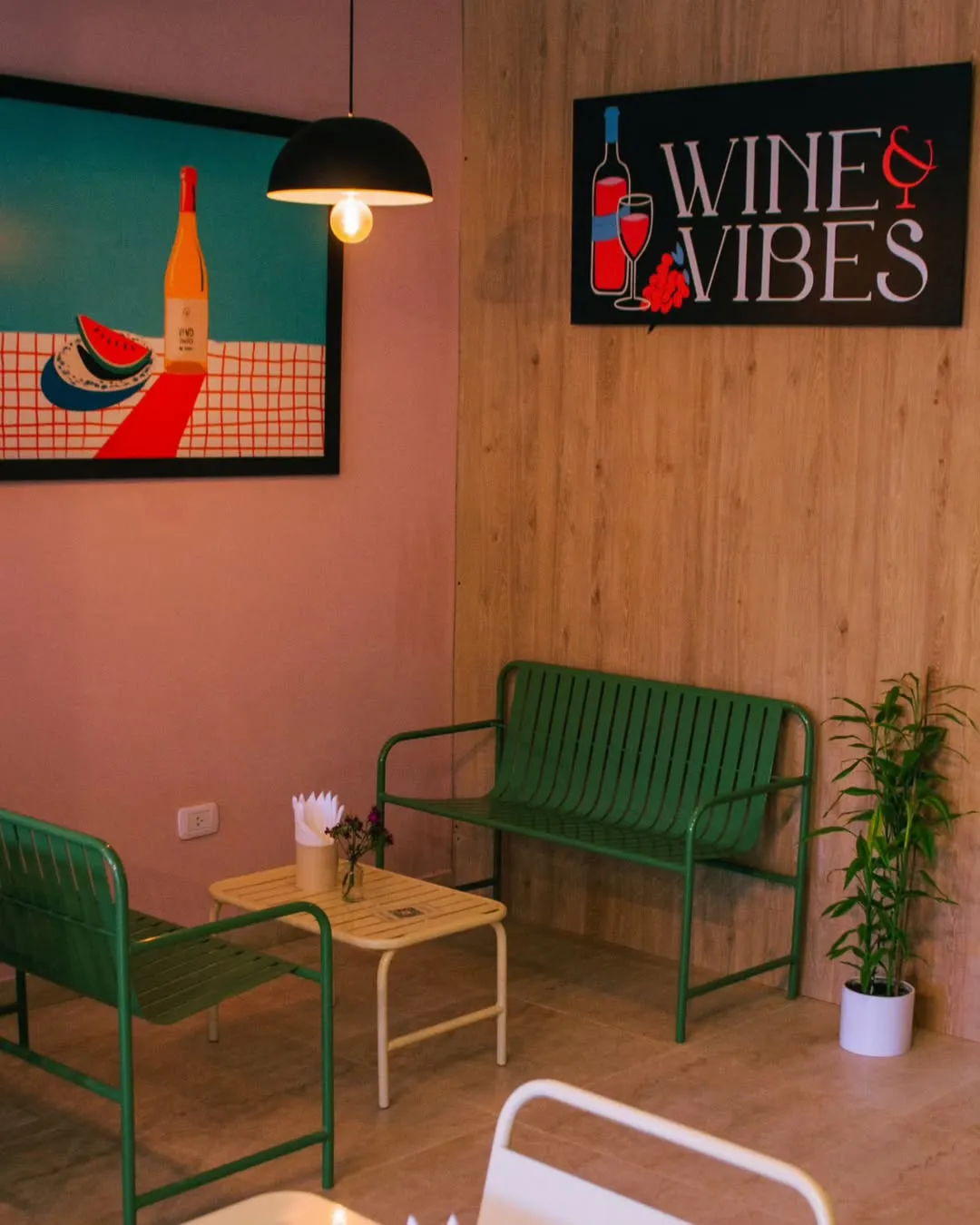 Wine vibes branding 01